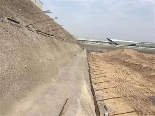 果洛河道边坡加固